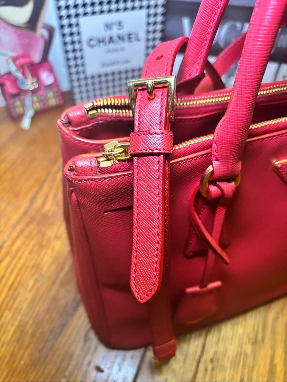 Prada gorgeous bn1801
